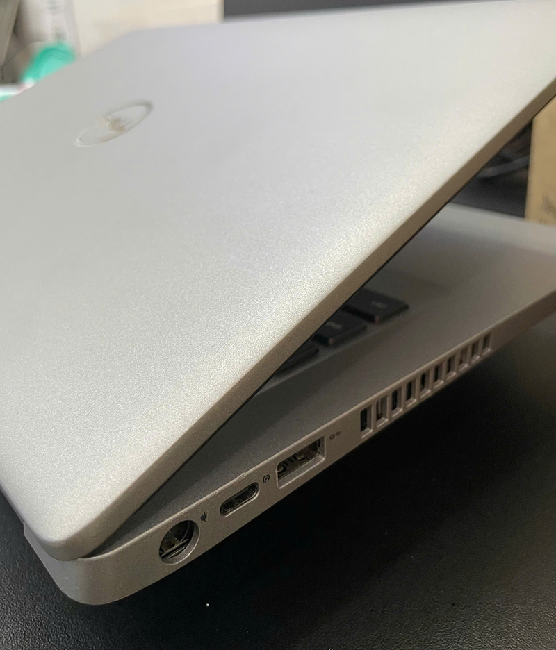 Dell Latitude 5410 – i7-10610U, RAM 16GB, Giá Chỉ 8.8 Triệu 3 Dell Latitude 5410 – Laptop văn phòng đời cao, i7-10610U, RAM 16GB, SSD 512GB, màn hình FullHD IPS, pin 6-7 giờ, giá chỉ 8.8 triệu.
