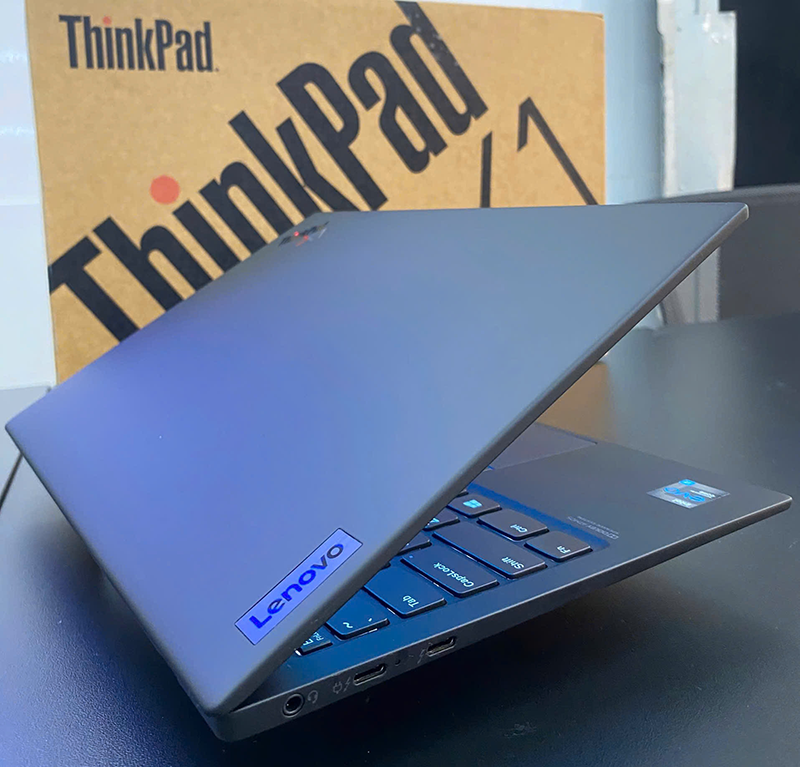 ThinkPad X1 Nano Gen 1 – i7-1160G7, RAM 16GB, Màn 2K, Giá Chỉ 14.8 Triệu 4 ThinkPad X1 Nano Gen 1 – Laptop doanh nhân siêu nhẹ 900g, i7-1160G7, RAM 16GB, SSD 512GB, tùy chọn màn hình cảm ứng/LTE, giá chỉ 14.8 triệu.