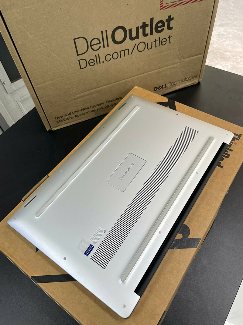 Dell Precision 5540 – i9-9980HK, RAM 32GB, 4K Touch, Giá Chỉ 13.8 Triệu 5 Dell Precision 5540 – Workstation cao cấp, i9-9980HK, RAM 32GB, SSD 512GB, GPU Quadro T2000, màn hình 4K cảm ứng, giá chỉ 13.8 triệu.