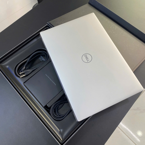 Dell XPS 15 9520 – Laptop cao cấp, i7-12700H, RAM 32GB, SSD 512GB, GPU RTX 3050, màn hình FullHD+ 500nit, likenew fullbox, giá chỉ 26 triệu.