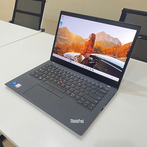 ThinkPad T14s Gen 2 với cấu hình Intel Core i7, 32GB RAM, 512GB SSD, màn hình FullHD Touch. Bảo mật với vân tay và nhận diện khuôn mặt. Giá chỉ 13.500.000 VNĐ.
